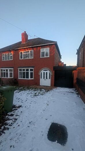 3 Bedroom Semi Detached House To Rent In Pinfold Lane, Wolverhampton, WV4