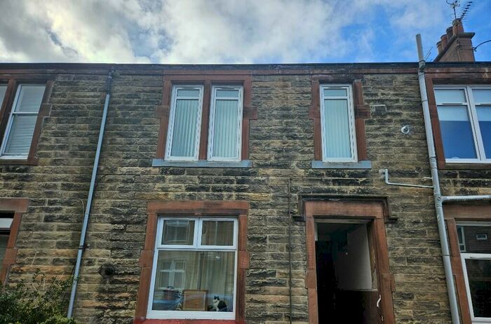 2 Bedroom Flat To Rent In Oswald Street, Falkirk, Stirlingshire, FK1