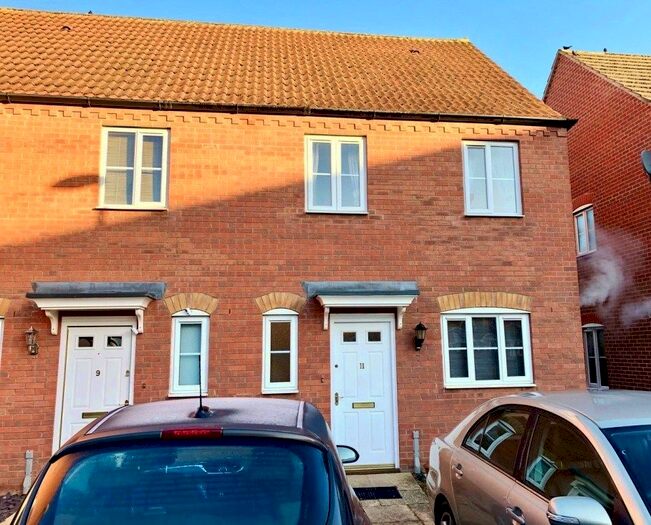 3 Bedroom Semi-Detached House To Rent In Saltern Drive, Spalding, PE11