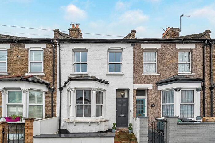 2 Bedroom Terraced House For Sale In Malvern Road, Tottenham, N17