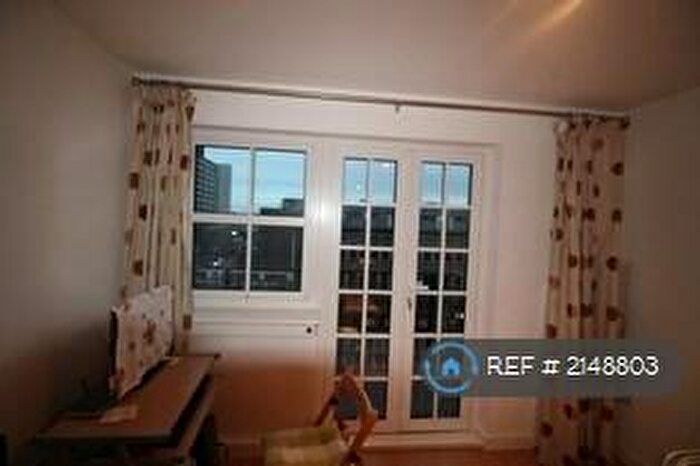 2 Bedroom Flat To Rent In Nayland Court, Romford, RM1