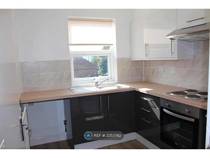 1 Bedroom Flat To Rent In Hope Street, Maidstone, ME14