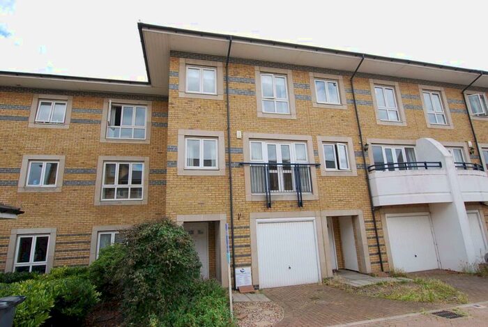 4 Bedroom House To Rent In Longworth Avenue, CB4
