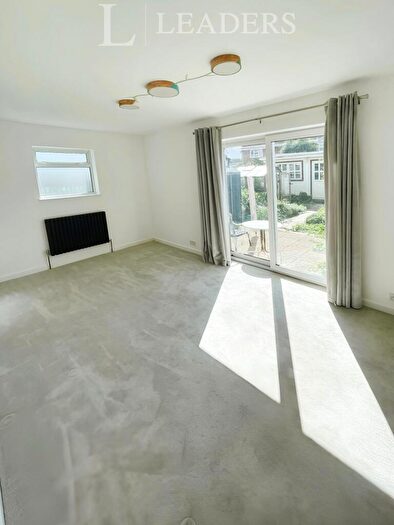 2 Bedroom End Of Terrace House To Rent In Chestnut Grove, PO22