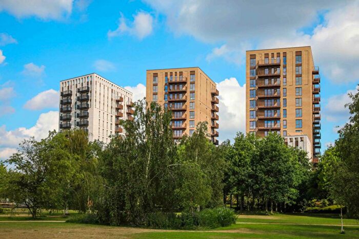 2 Bedroom Apartment To Rent In Millet Place, Pontoon Dock London, E16