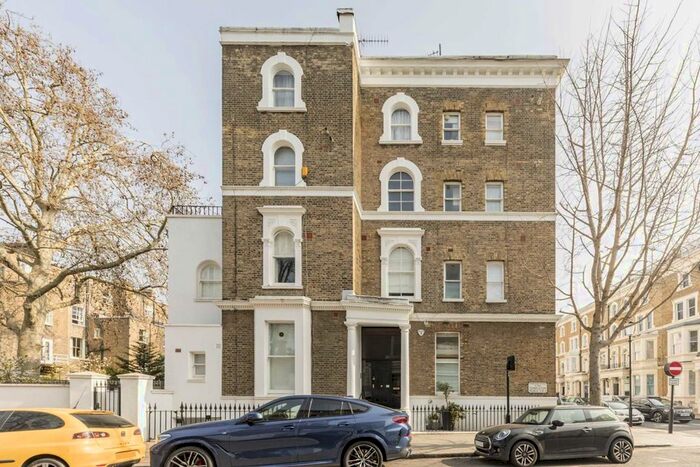 2 Bedroom Flat To Rent In Nevern Place, London, SW5