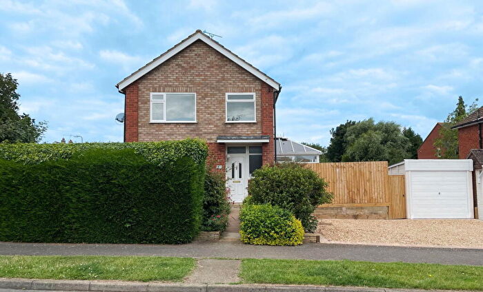 3 Bedroom Semi-Detached House For Sale In Kings Road, Oakham, LE15