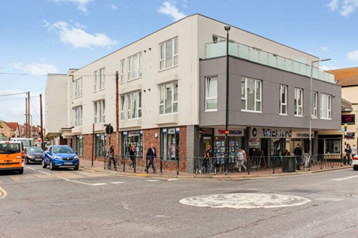 2 Bedroom Flat For Sale In Station Avenue, Broadway House Station Avenue, SS11