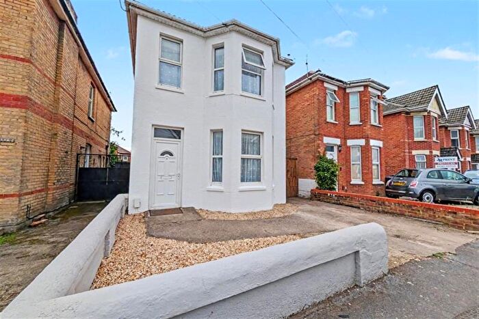 4 Bedroom Detached House For Sale In Bournemouth, BH8