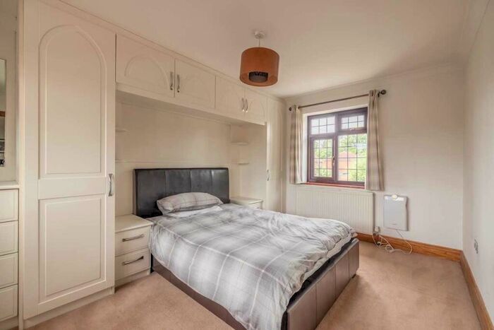 5 Bedroom Detached House For Sale In Stanwell Road, Horton, SL3