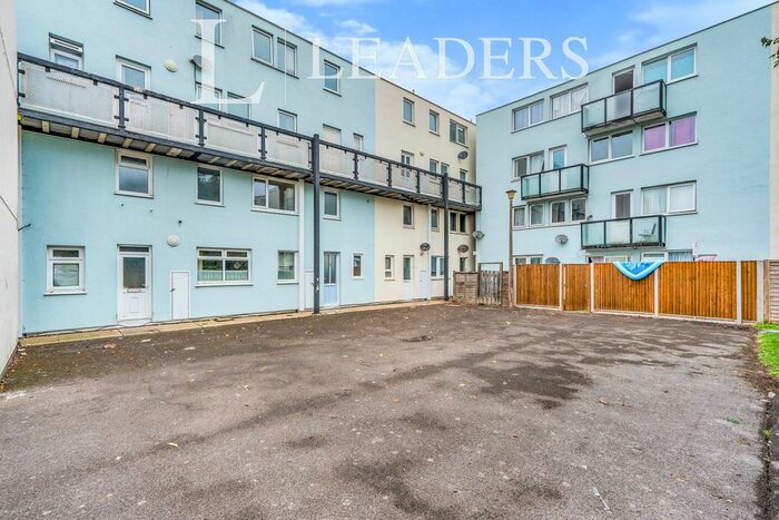 2 Bedroom Maisonette To Rent In Mantle Close, Gosport, PO13