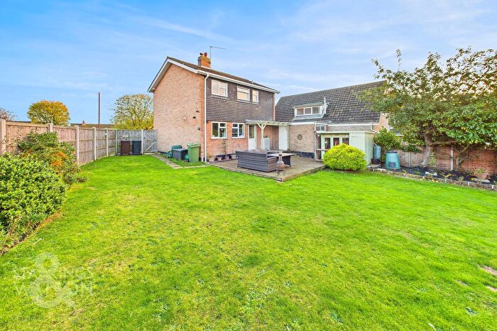 3 Bedroom Detached House For Sale In Church Close, Chedgrave, Norwich, NR14