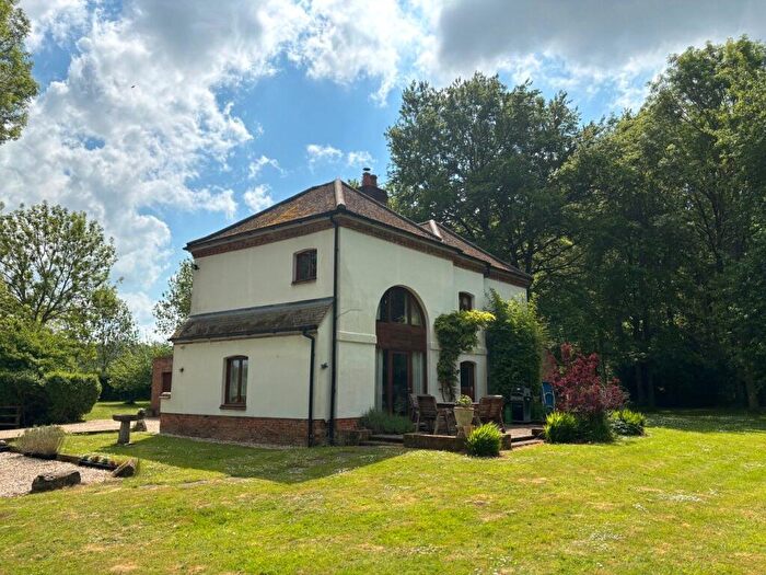 3 Bedroom Detached House To Rent In Rycote Farm, Tiddington, Thame, OX9