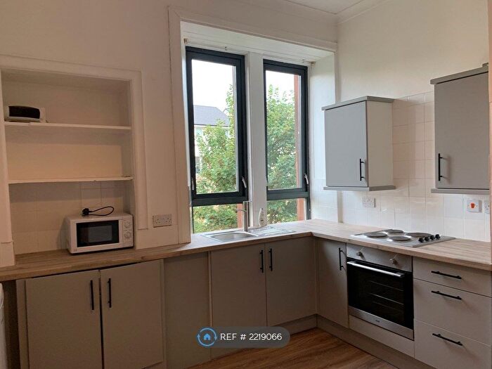 1 Bedroom Flat To Rent In Newlands Road, Glasgow, G44