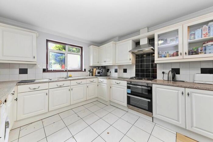 4 Bedroom Terraced House To Rent In Berrymead Gardens, London, W3