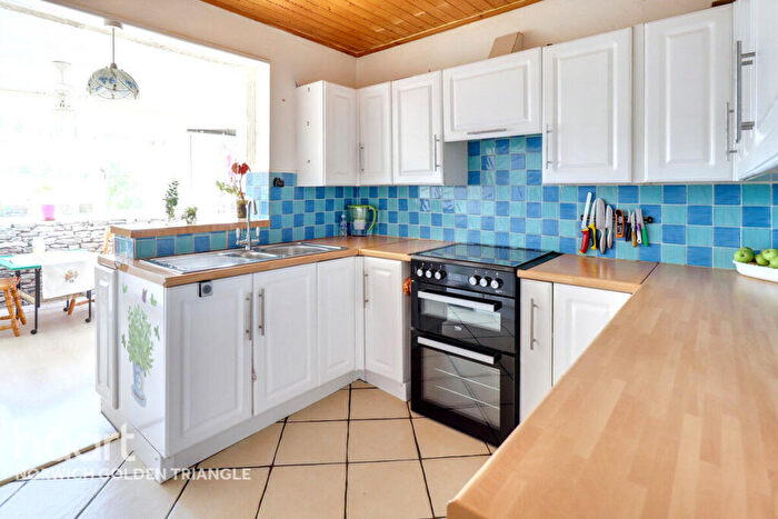 3 Bedroom Semi-Detached Bungalow For Sale In Hockering Lane, Norwich, NR9