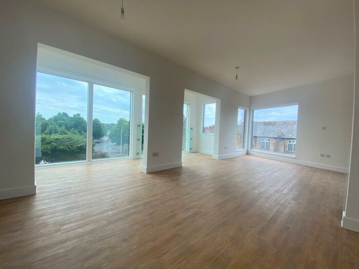 2 Bedroom Apartment To Rent In Albany Court, Albany Road, Sittingbourne, ME10