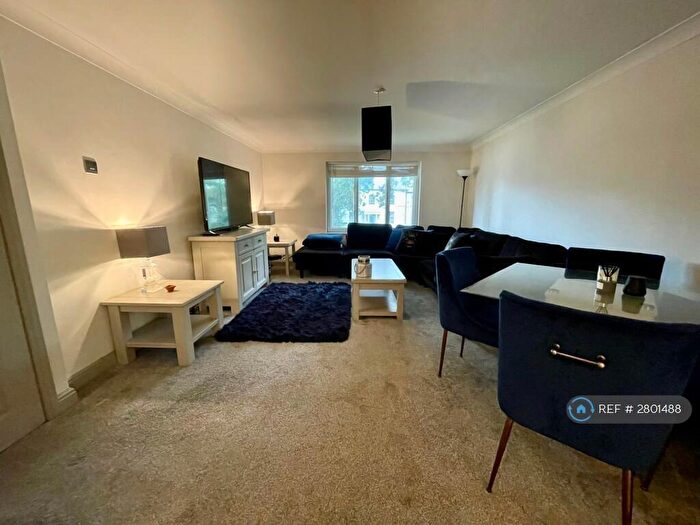 2 Bedroom Flat To Rent In The Lodge, Birmingham, B16