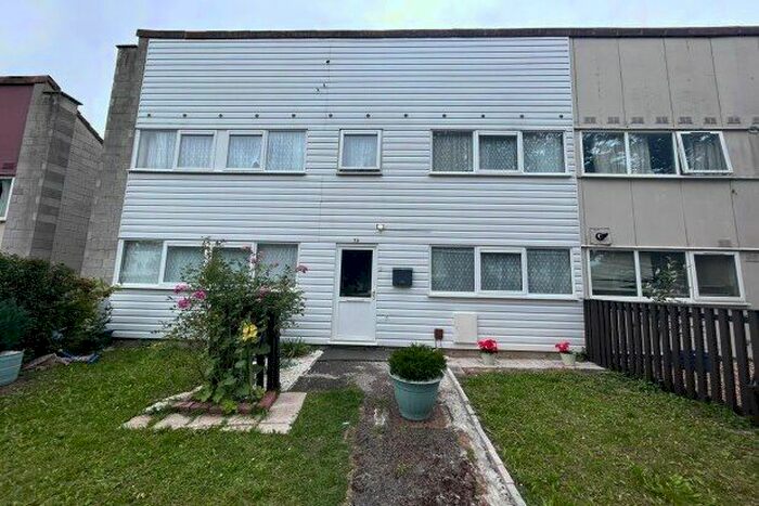 3 Bedroom Property To Rent In Harrowden, Milton Keynes, MK13