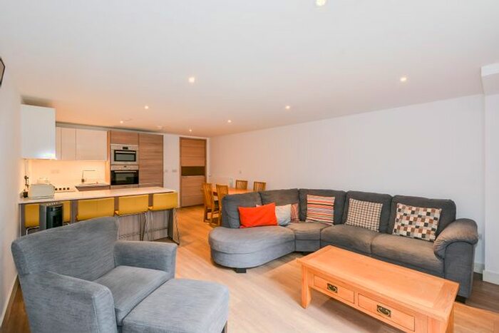 3 Bedroom Maisonette For Sale In Marine Wharf, Canada Water, SE16