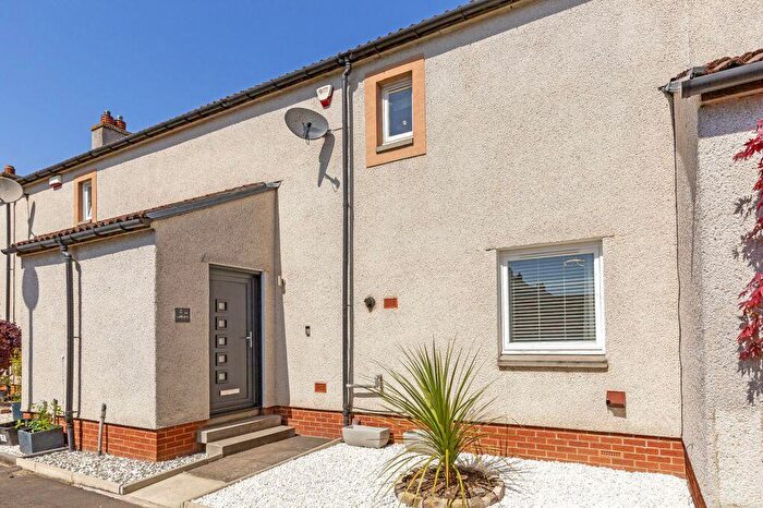 3 Bedroom Terraced House For Sale In South Gyle Wynd, Edinburgh, EH12