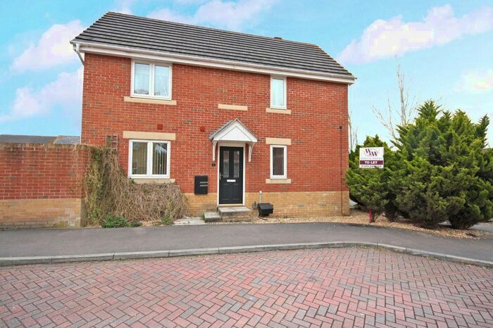3 Bedroom Semi-Detached House To Rent In Oak Coppice Road, Whiteley, Fareham PO15