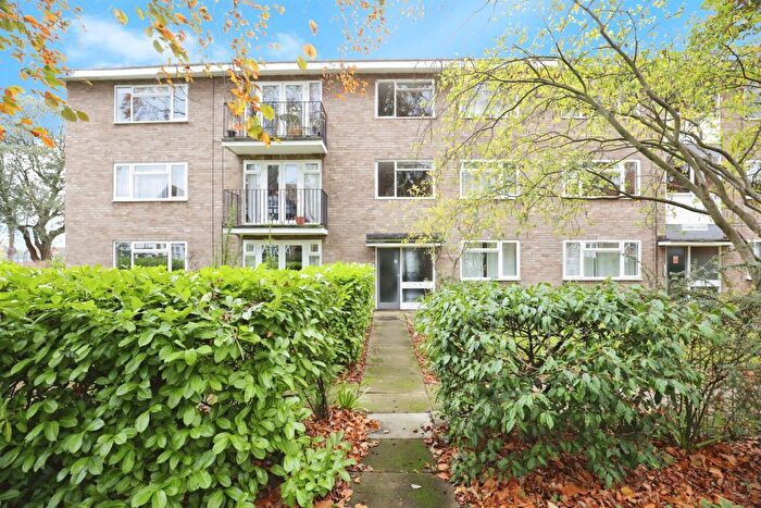 2 Bedroom Flat For Sale In Rugby Road, Leamington Spa, CV32