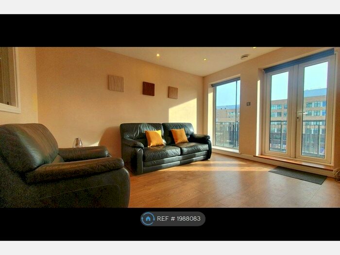 2 Bedroom Flat To Rent In High Street, London, E15
