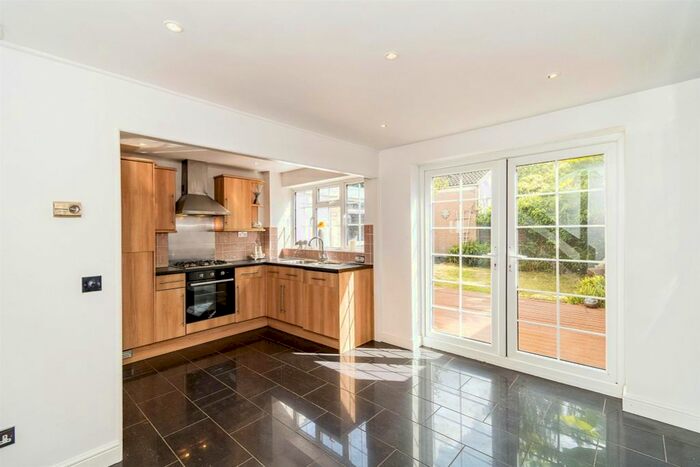 3 Bedroom Property To Rent In Kestrel Close, Southampton, SO16