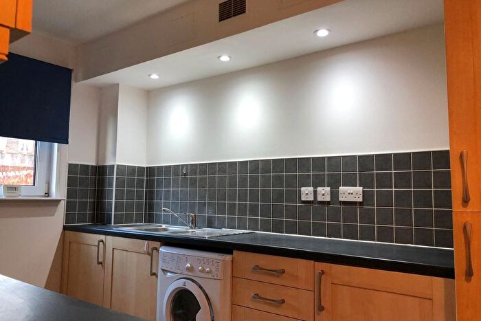 2 Bedroom Flat To Rent In Waldo Street, Anniesland, Glasgow, G13