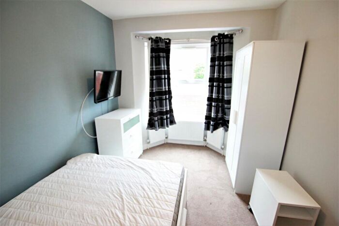1 Bedroom Terraced House To Rent In Briants Avenue, Reading, RG4