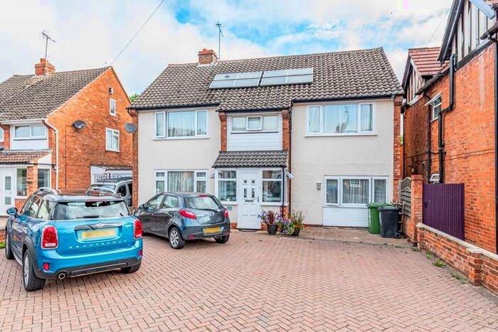 4 Bedroom Detached House To Rent In Birchfield Road, Headless Cross, Redditch, B97