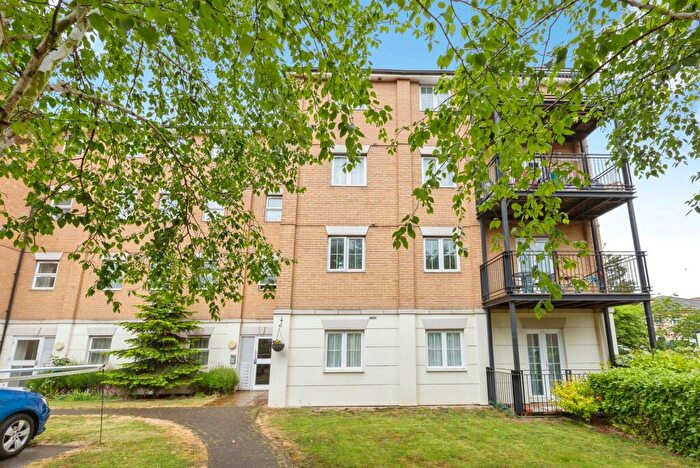 3 Bedroom Flat For Sale In Tanner Street, Barking, Essex, IG11