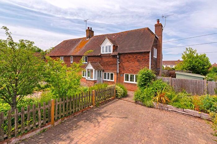 4 Bedroom Semi-detached House For Sale In Back Lane, Horsmonden, TN12