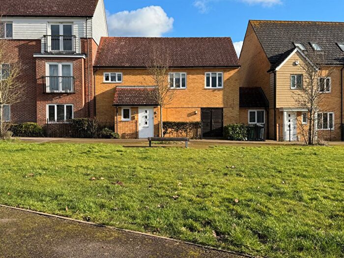 2 Bedroom Property For Sale In Sir Henry Brackenbury Road, Ashford, TN23