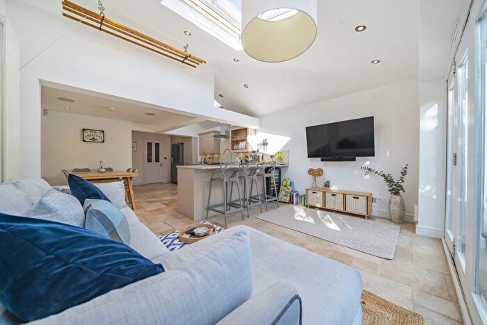 4 Bedroom Detached House To Rent In Milton Road, London, SW19