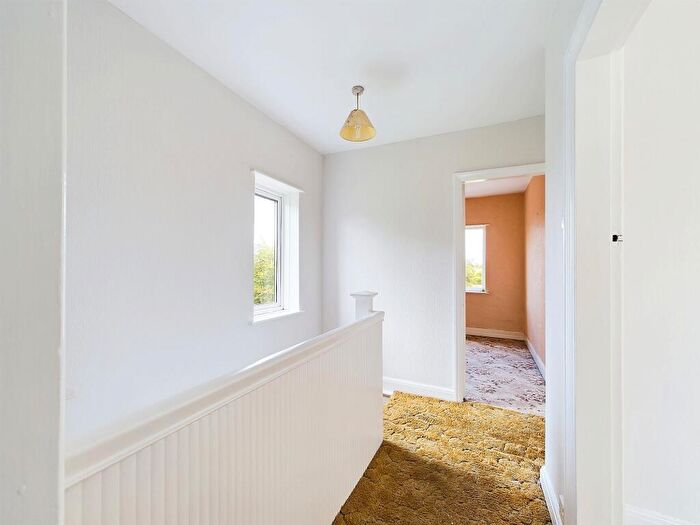 3 Bedroom Semi-Detached House For Sale In Williamthorpe Road, North Wingfield, Chesterfield, S42
