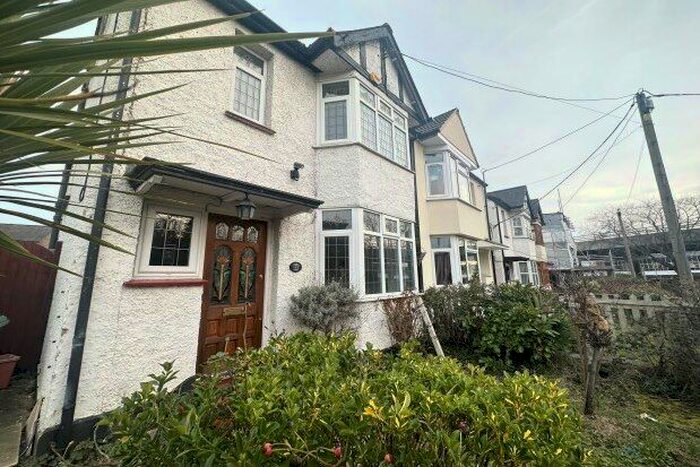 3 Bedroom Semi-Detached House To Rent In Tennyson Drive, Basildon, SS13