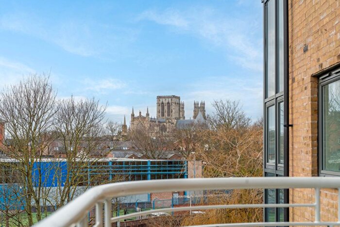 2 Bedroom Flat For Sale In Eboracum Way, York, YO31