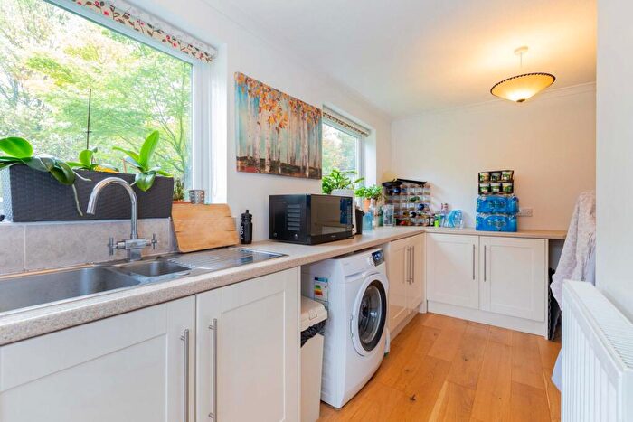 3 Bedroom Link Detached House For Sale In Cadwell Drive, Maidenhead, SL6