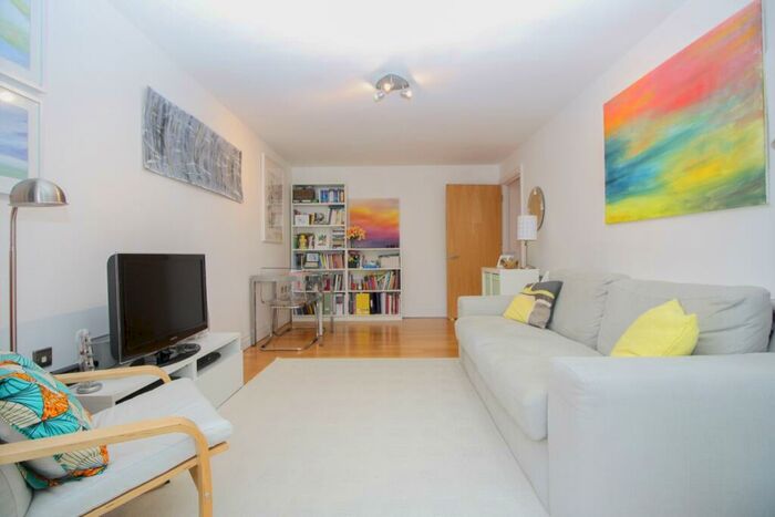 1 Bedroom Apartment To Rent In St David's Square, Isle Of Dogs, London, E14
