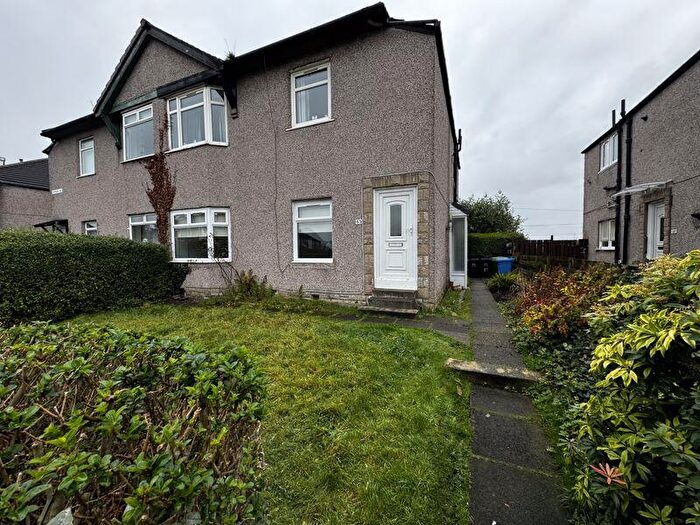 3 Bedroom Flat To Rent In Dryburn Avenue, Hillington, G52