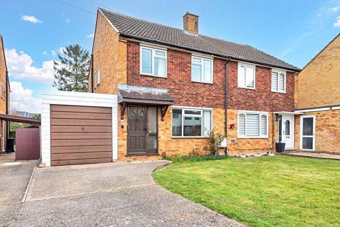 3 Bedroom Semi Detached House For Sale In Hawthorn Way, Royston, SG8