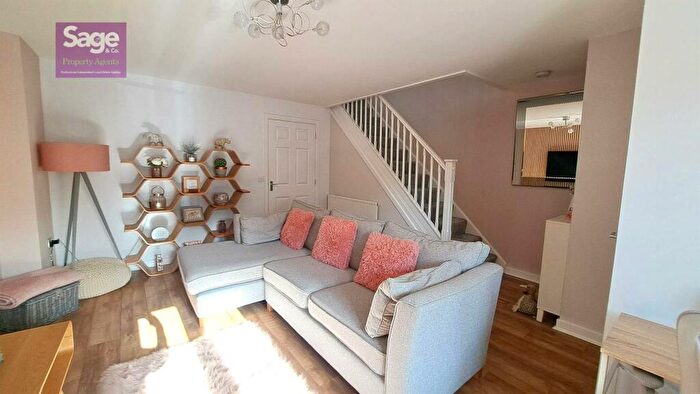 3 Bedroom Semi-Detached House For Sale In Woodside Drive, Newbridge, NP11