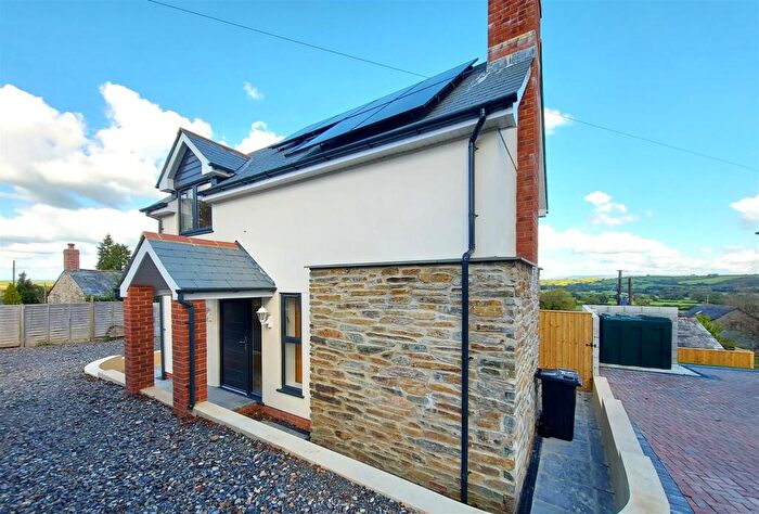 3 Bedroom Detached House To Rent In Launceston, PL15