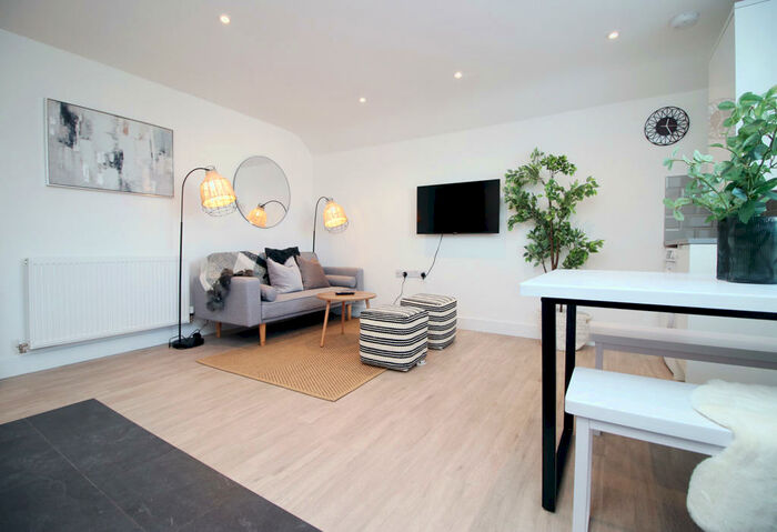 1 Bedroom Serviced Apartments To Rent In Fishponds Flat, - Fishponds Road, Eastville, Bristol, Somerset, BS5