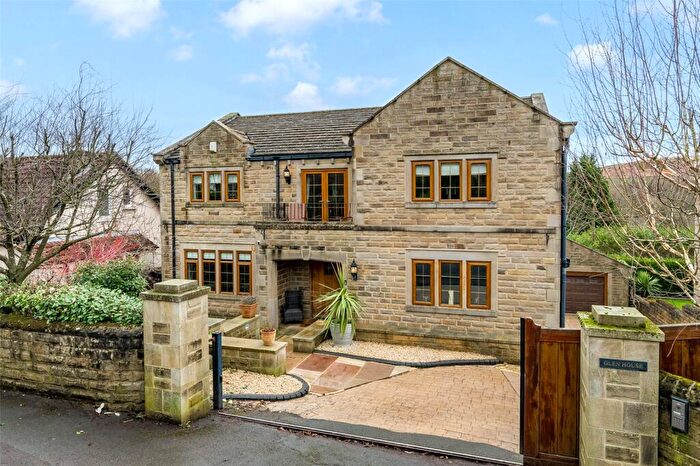 5 Bedroom Detached House For Sale In Glen Road, Bingley, West Yorkshire, BD16