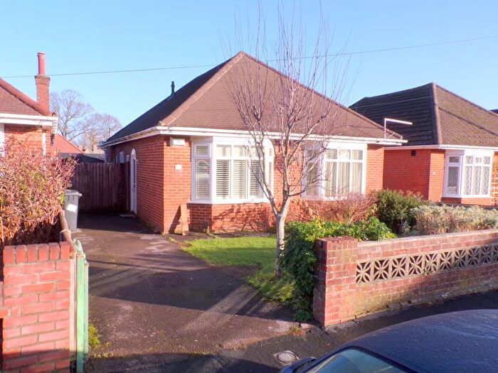 3 Bedroom Detached Bungalow For Sale In Strathmore Road, Bournemouth, BH9