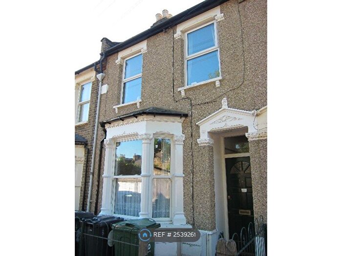 1 Bedroom Flat To Rent In Forest Road, Leytonstone, E11