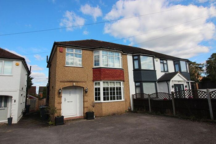 3 Bedroom Property To Rent In Little Bushey Lane, Bushey, WD23